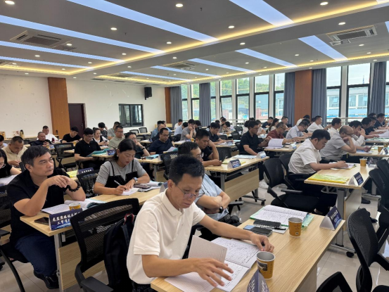 海峡两岸仲裁中心受邀参加龙岩市国际商会第二次理事会